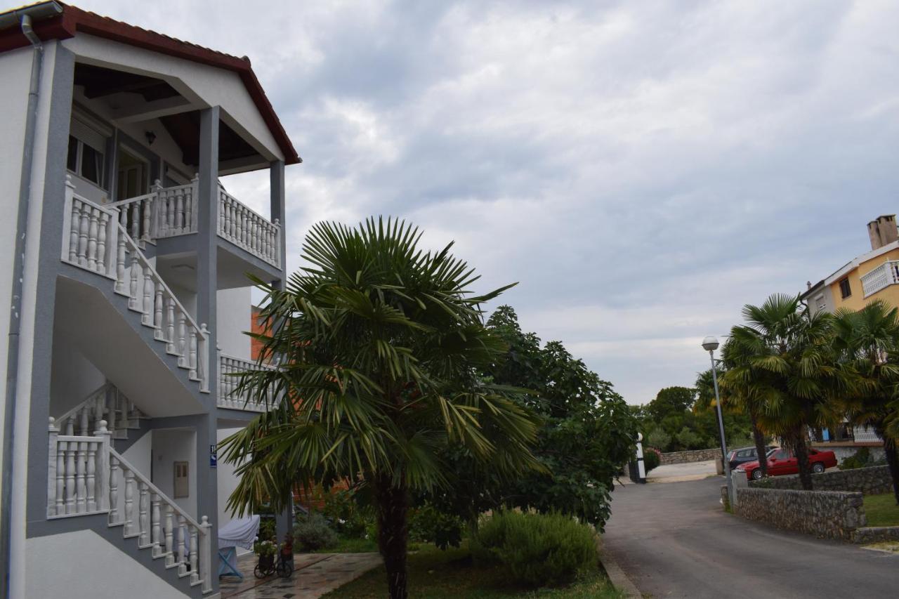Apartments Malinska-Kajkić Bagian luar foto