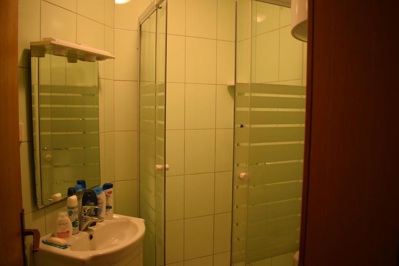 Apartments Malinska-Kajkić Bagian luar foto