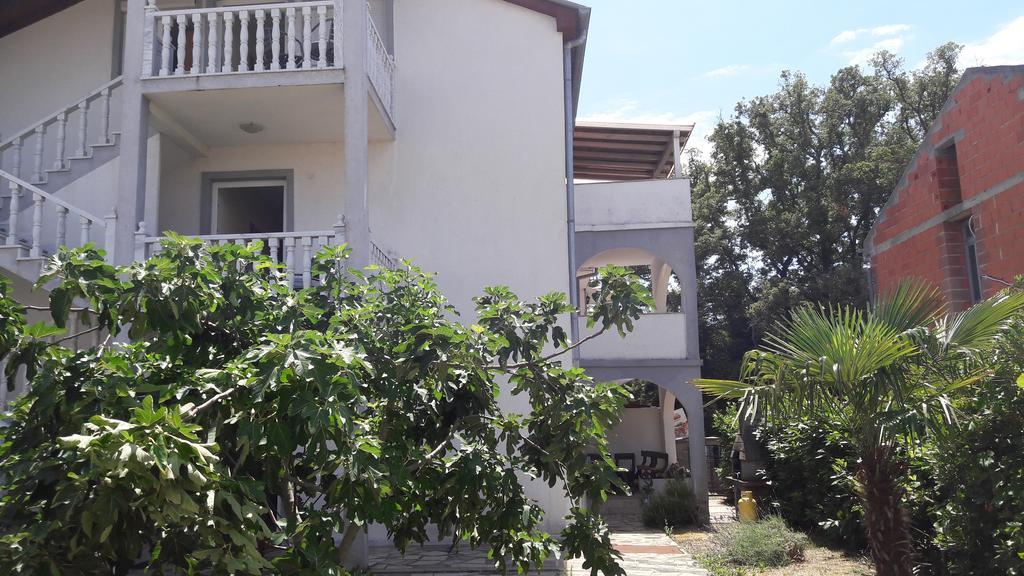 Apartments Malinska-Kajkić Bagian luar foto